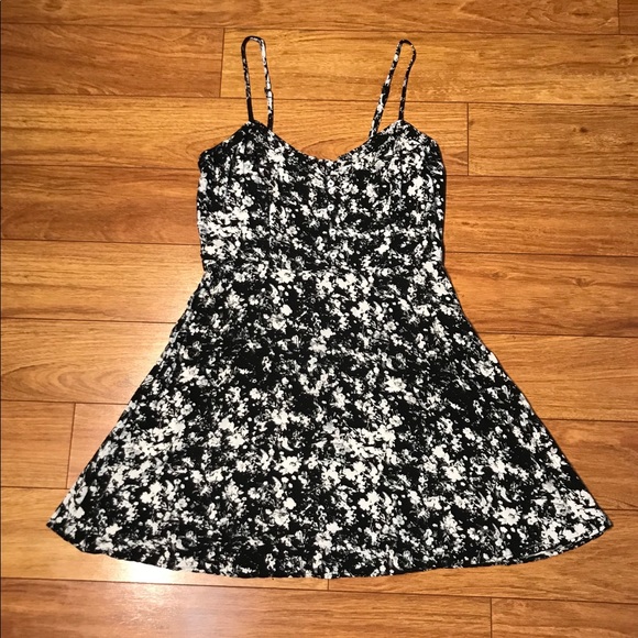 Garage Black & White Floral Print A-Line Dress
